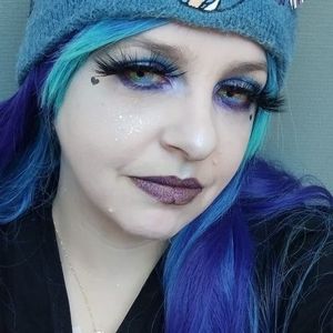 Meet your Posher, Chrissy